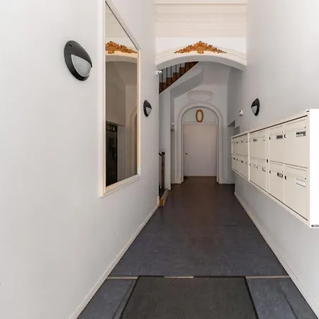 Le Brit - Grand Design, 3 Chambres, Centre *